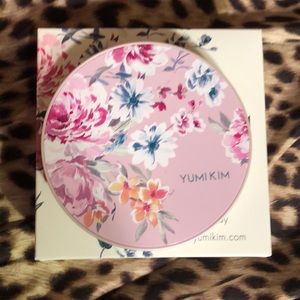 Yumi Kim Floral Wireless Charging Pad